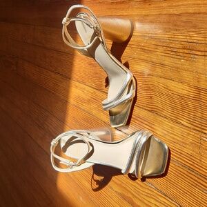 Sam Edelman 7 1/2 gold strap shoes